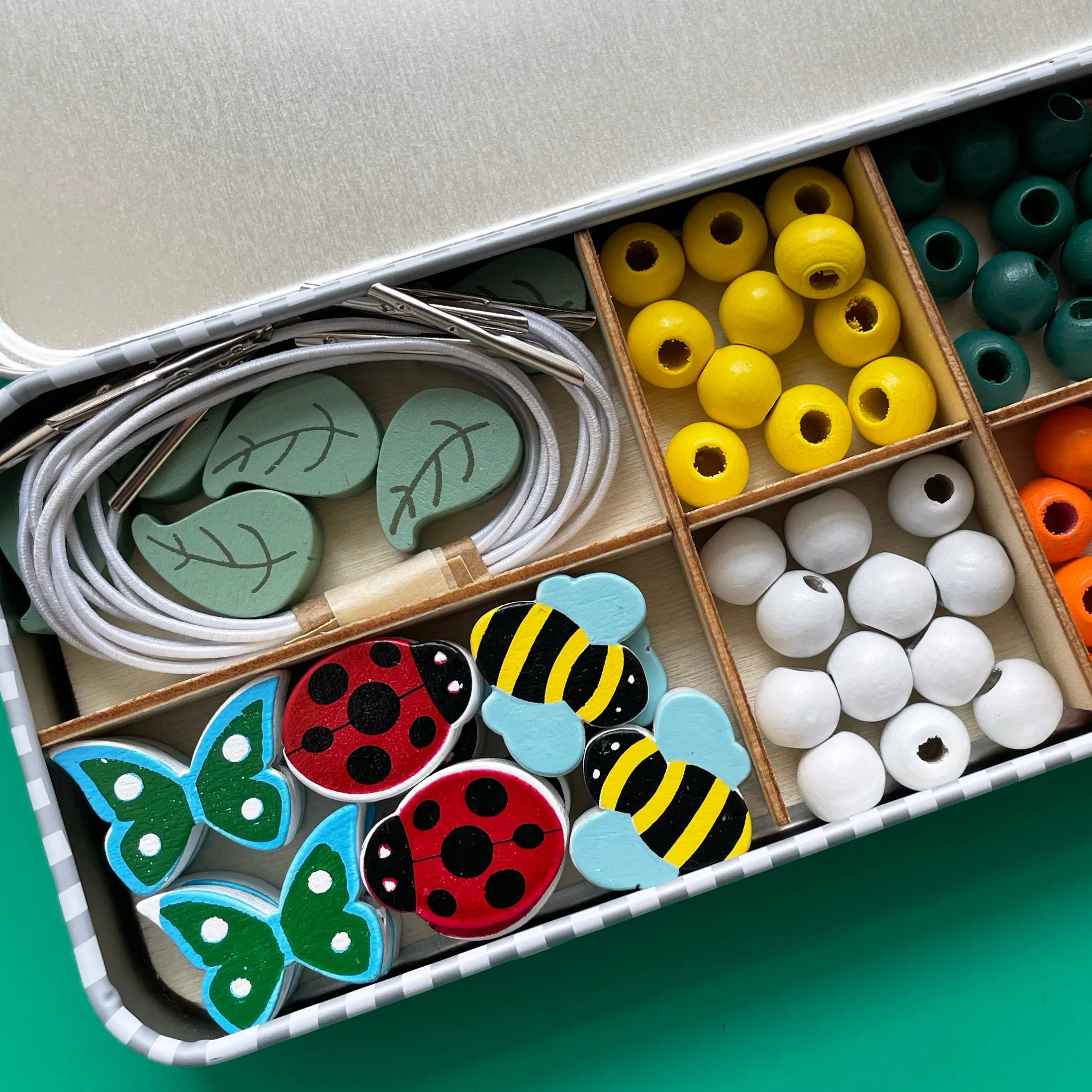 Bracelet Beading Tin (makes 5 bracelets)