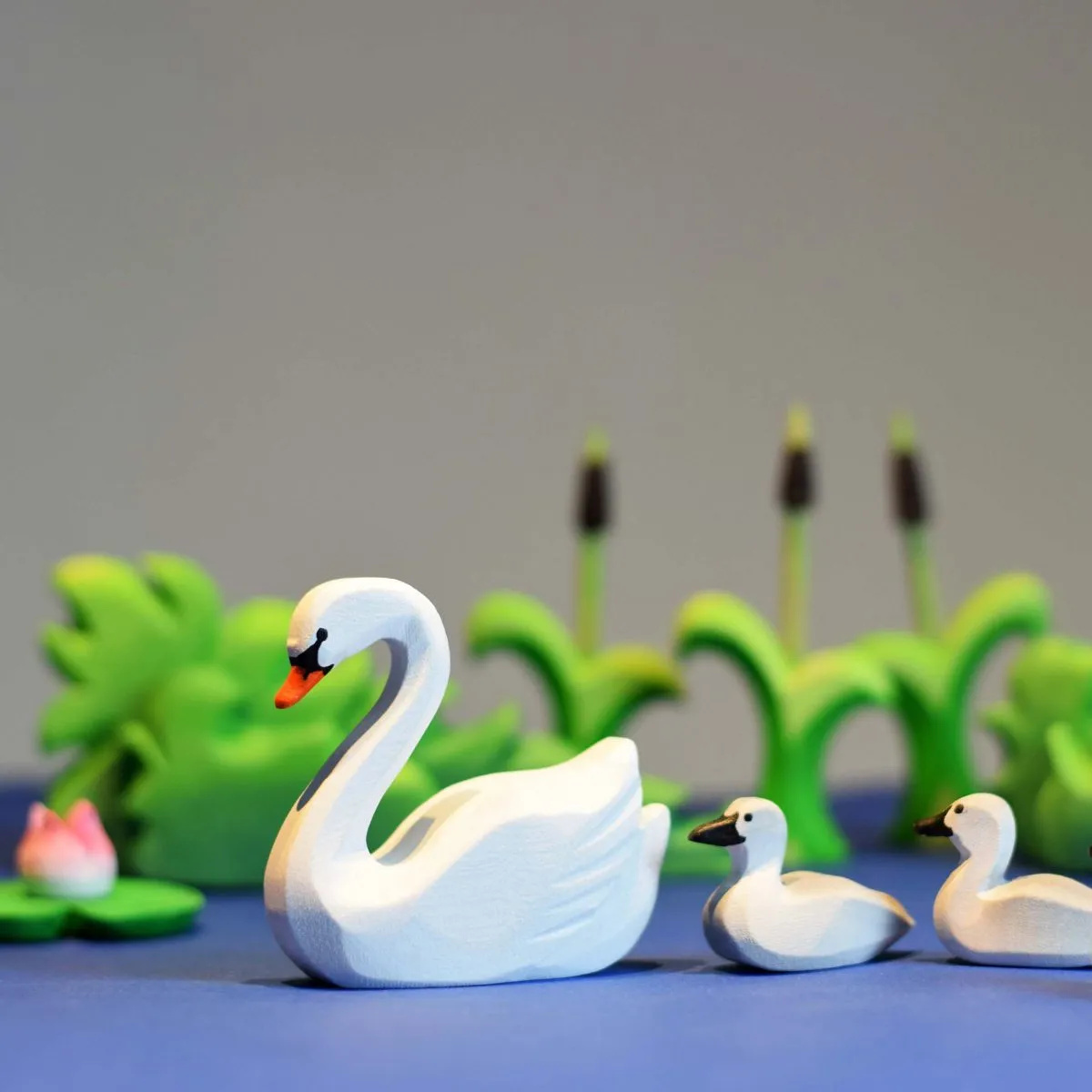 Wooden Swan - Cygnet